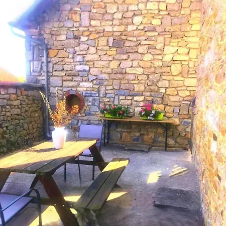 Tatil Evi Les Orchidees Rancennes